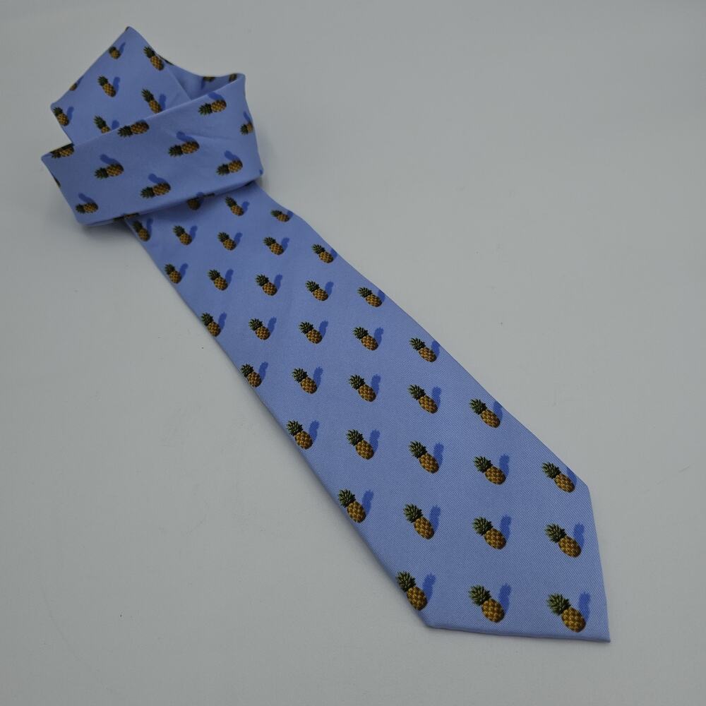 Tommy Bahama 100% Silk Pineapple Tie Blue Hawaiian Tropical Vacation 59"x3.25"
